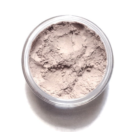 Champagne Mineral Eyeshadow - light cream shade with a pearl sheen