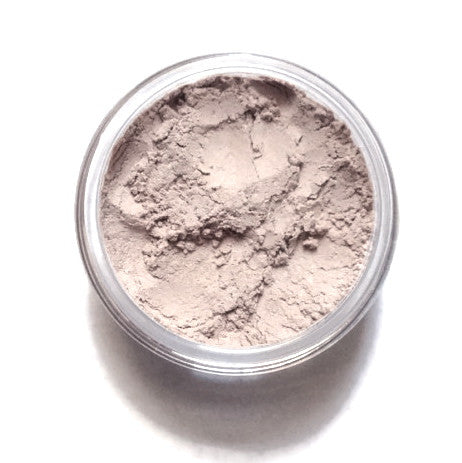 Champagne Mineral Eyeshadow - light cream shade with a pearl sheen 